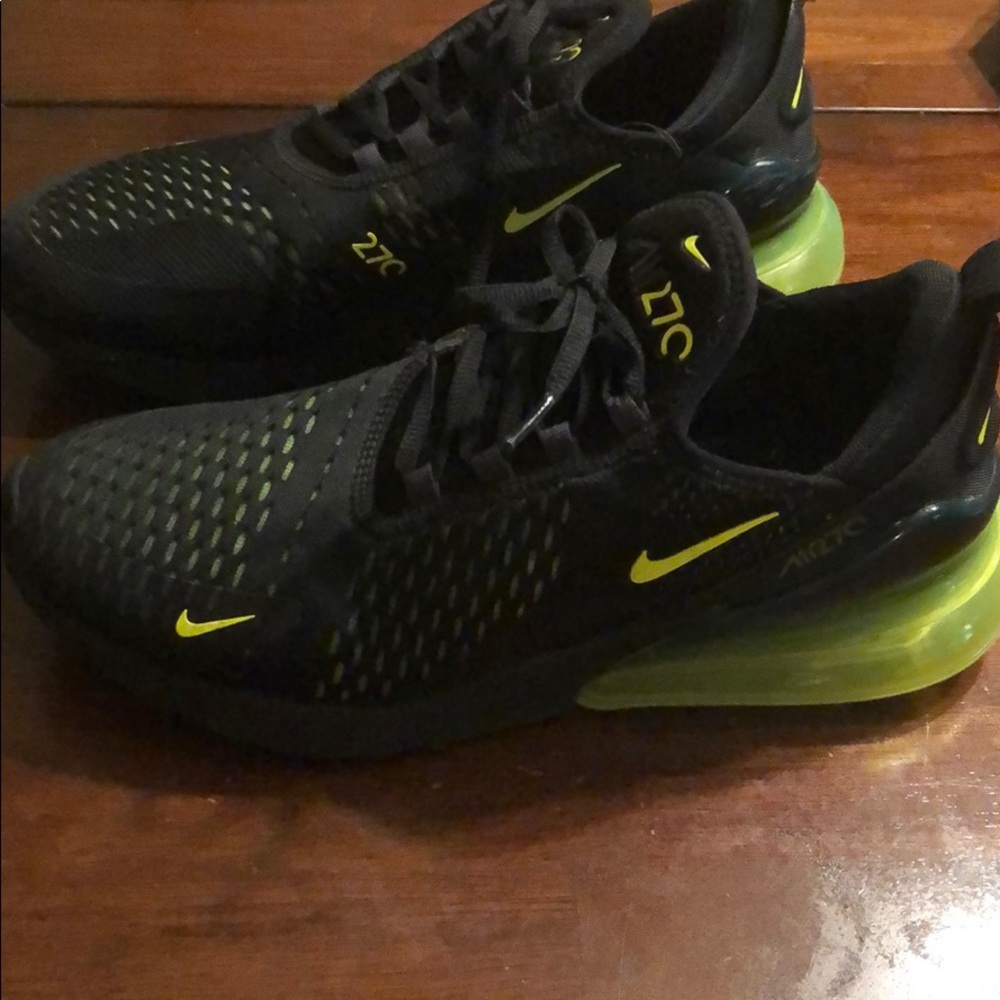 Nike shoes 9.5 USA air 27 c airmax